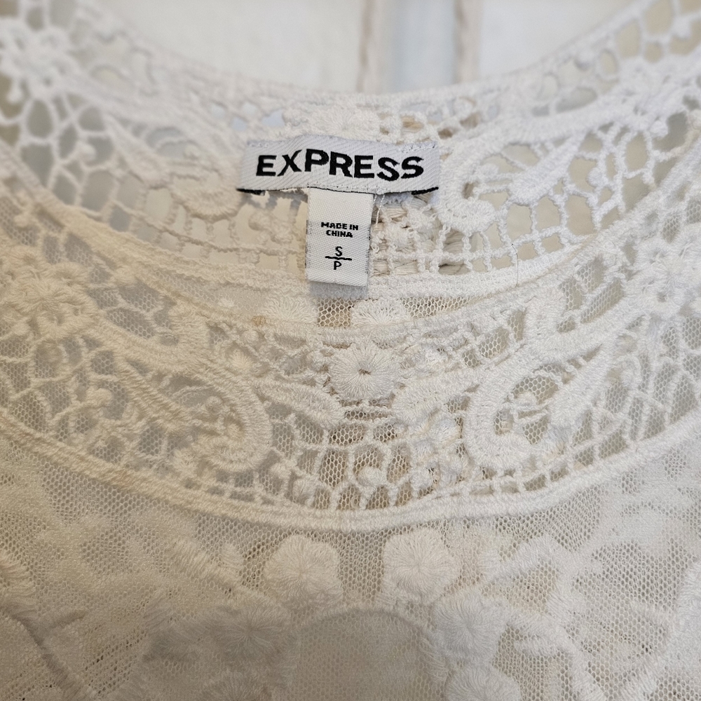 Express lace top - Picture 3 of 3